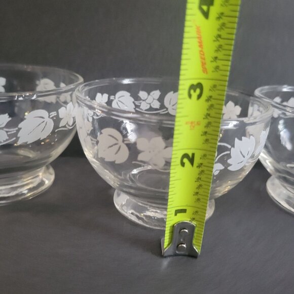 Set Of 4 Vintage Glass Dessert Bowls With White Floral Design 3 Inches Tall & 4 - Picture 6 of 9